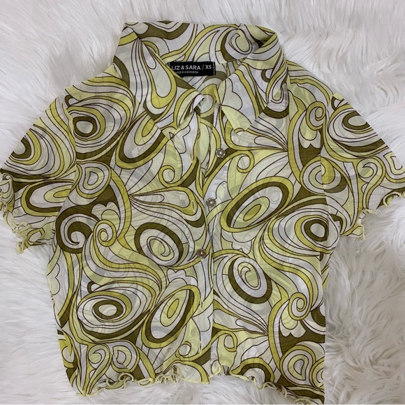 3/$15 NWOT Green button down mesh cropped top - Picture 1 of 9
